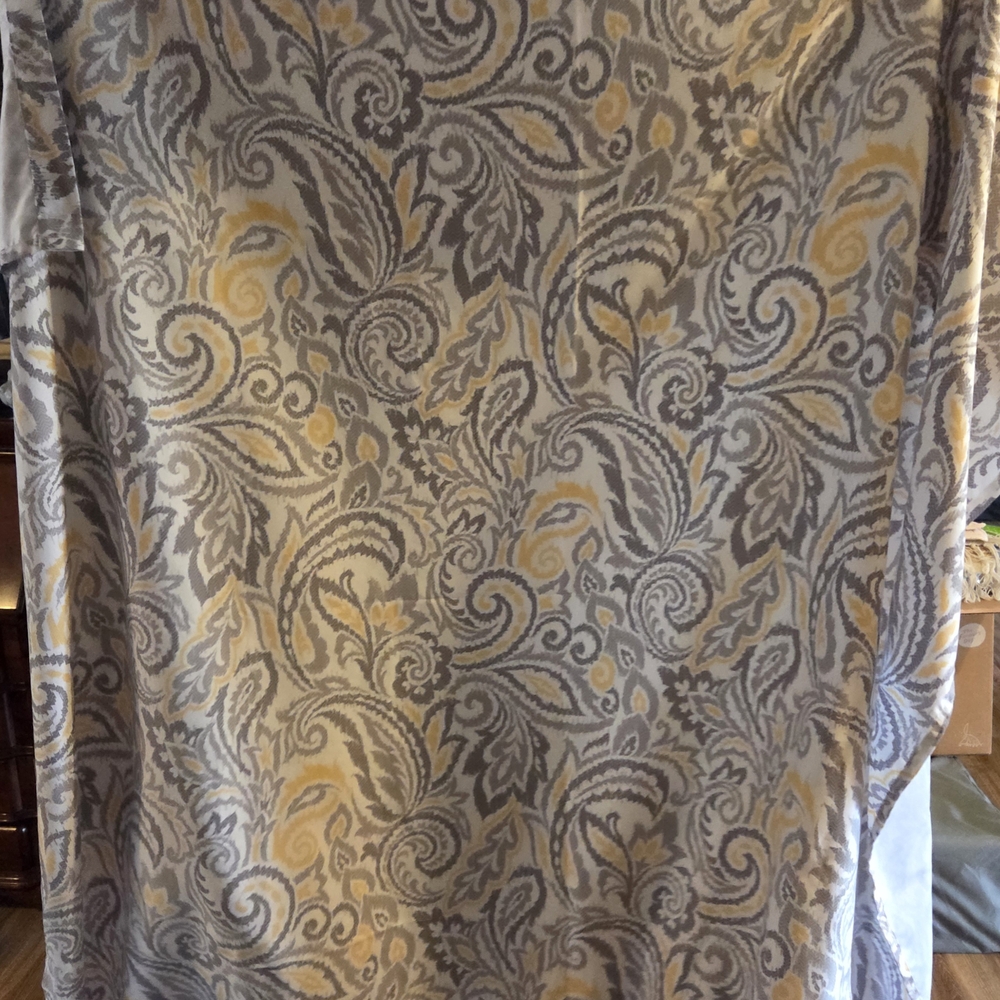 Paisley Patterned Shower Curtain in Gray and Yellow